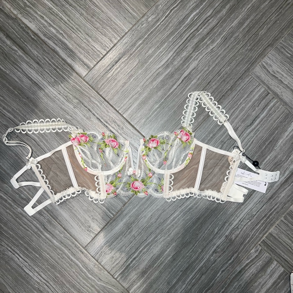 For love and lemons lace trim bra/bra top